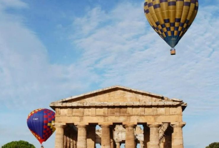 Mongolfiere a Paestum
